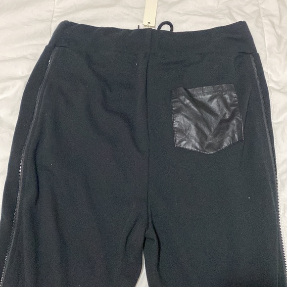 NWT mens sovereign code joggers with zipper detail and faux leather pocket - Picture 5 of 5